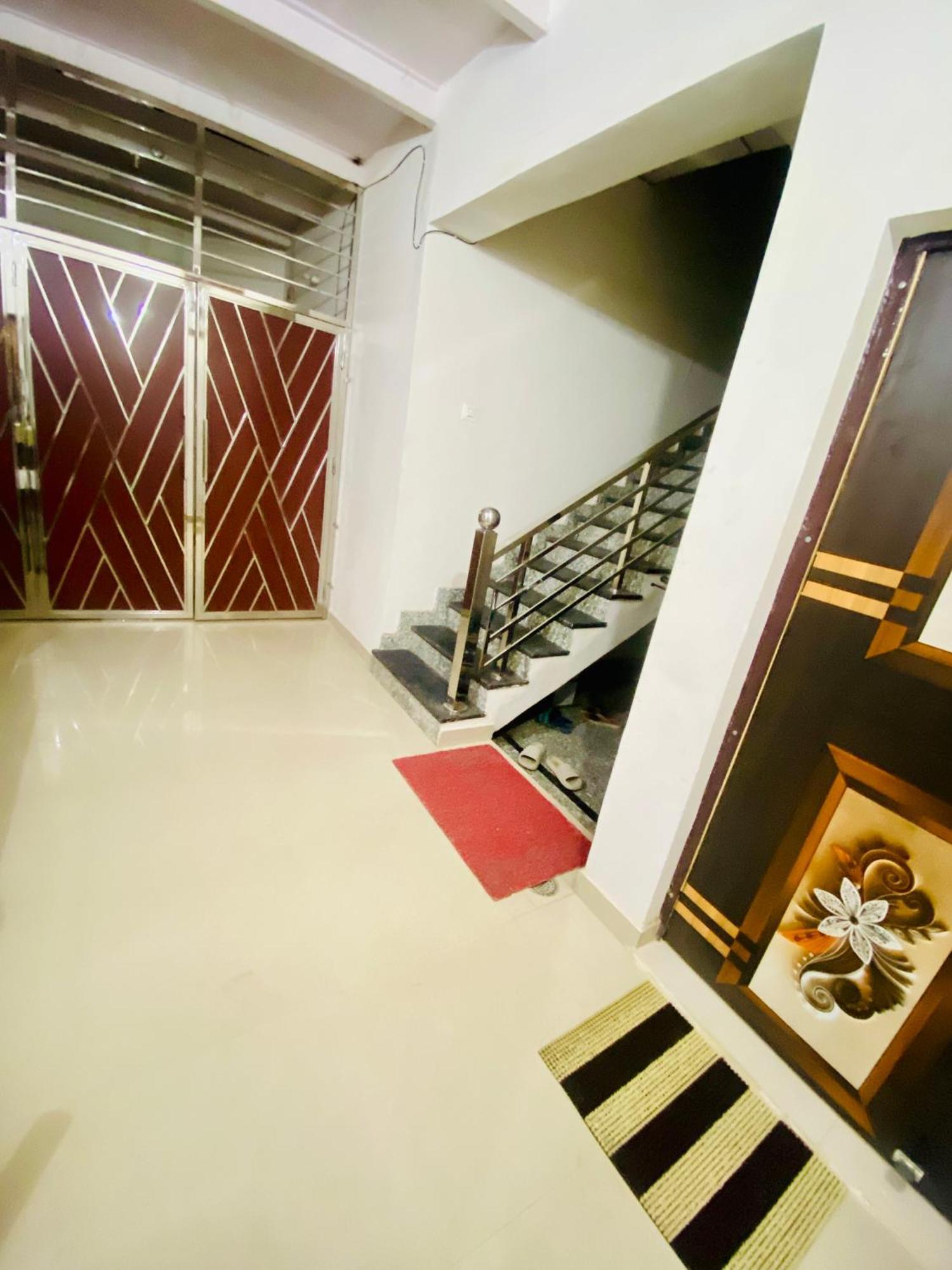 Nirupam Sadan Homestay Vrindāvan Extérieur photo